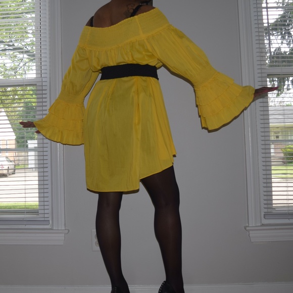 Gracia Smocked Off-the-shoulder Ruffle Sleeve Dress in Yellow - Picture 4 of 5